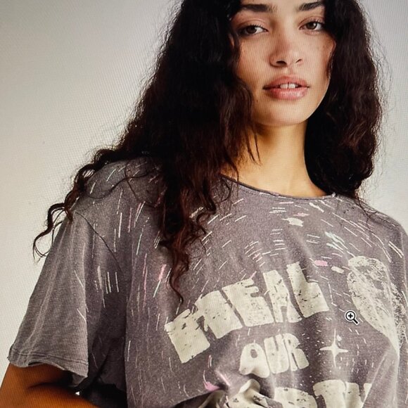 MAGNOLIA PEARL "Heal the Earth" Grey, Pink, & White Cotton Tee; NWOT! One Size - Picture 3 of 11